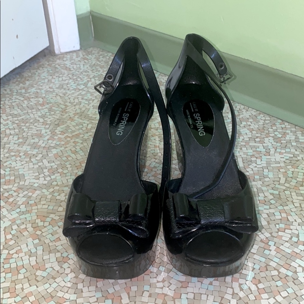 Black jelly platform wedges